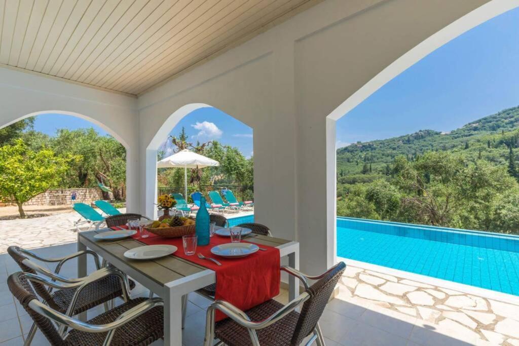 Villa Eleonas Strongyli  Exterior photo